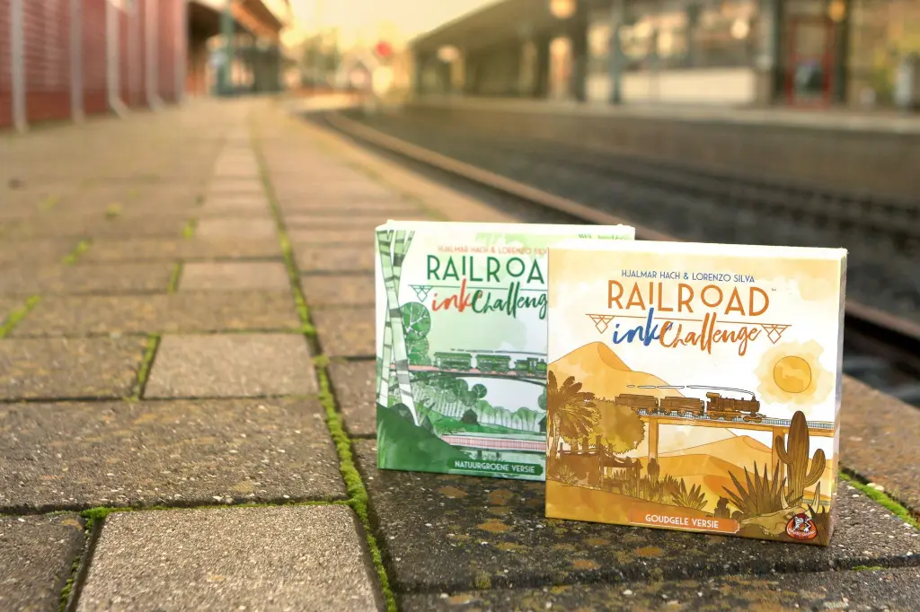 Railroad_Ink_Challenge_Goudgele_Versie_Dobbelspel_Sfeer_1_White-Goblin-Games-scaled.webp