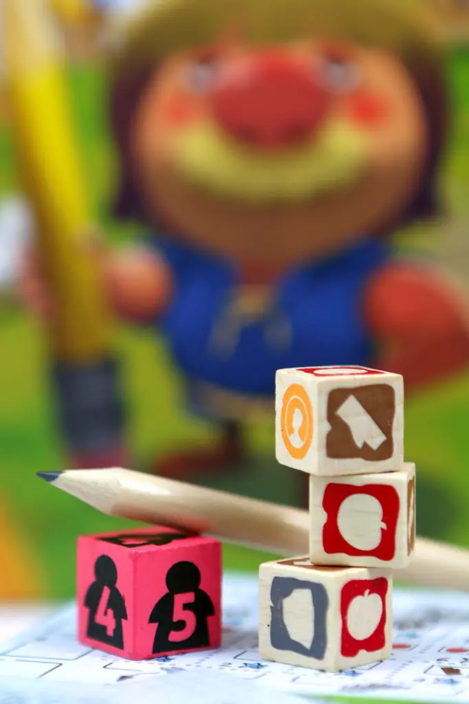 imperial_settlers_-_roll_and_write_003.webp