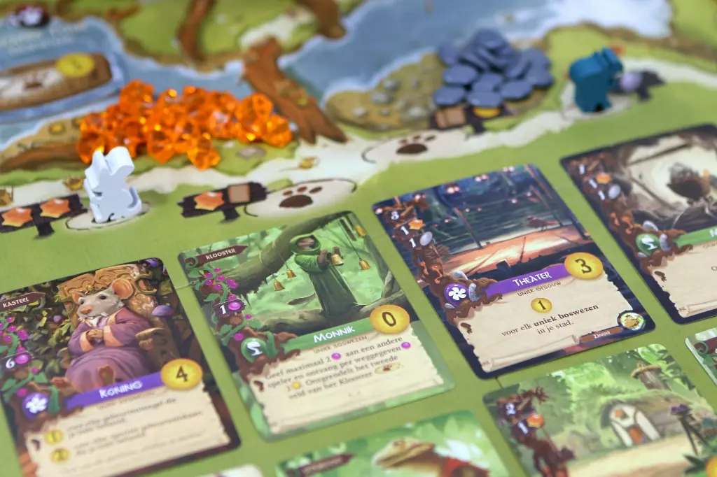 Everdell_Familiespel_NSP_SvhJ_Kaarten_2_White-Goblin-Games-scaled.webp