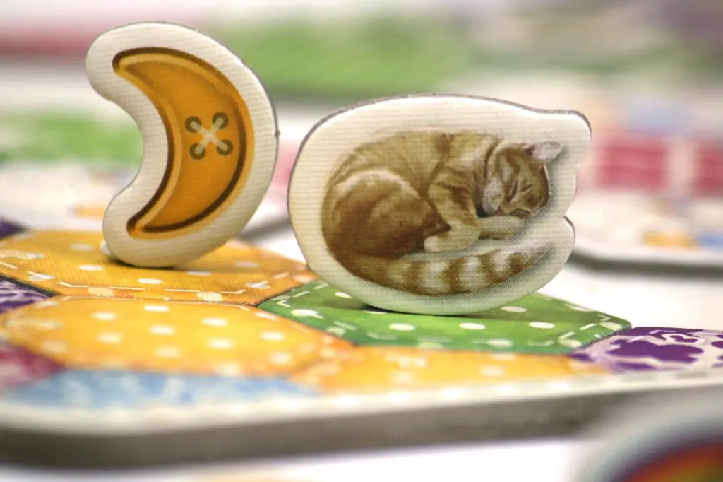 Calico_Familiespel_Sfeer_1_White-Goblin-Games-scaled.webp